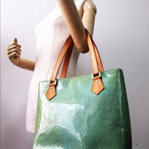 🔥🔥🔥 Authentic LV bag Mint